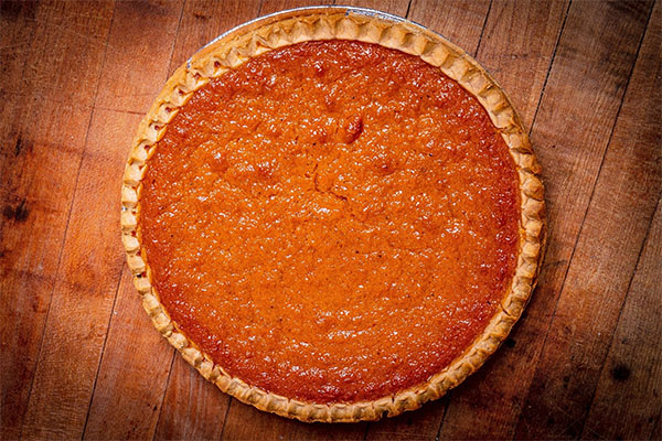 Large Sweet Potato Pie | Photo: 27th Street Bakery